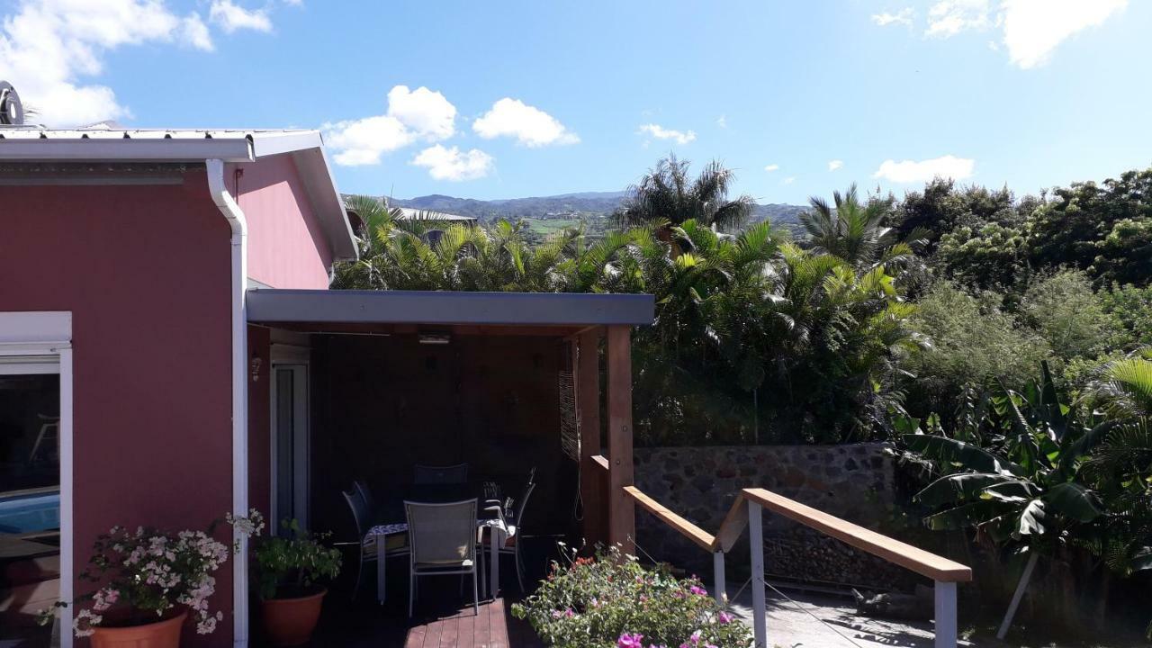 Chez Sonia Et Franck Bed & Breakfast L'Etang-Sale Exterior photo