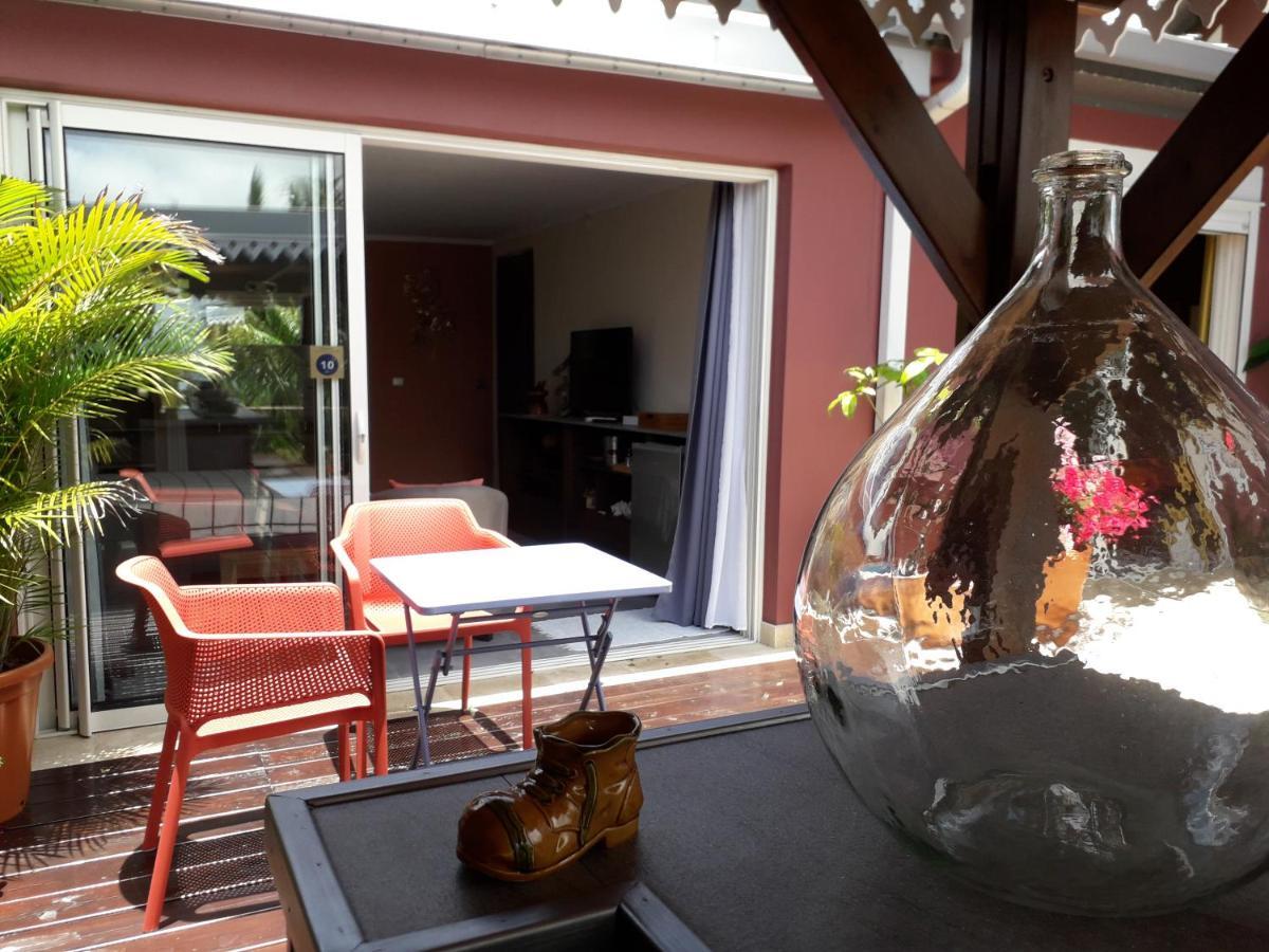 Chez Sonia Et Franck Bed & Breakfast L'Etang-Sale Exterior photo